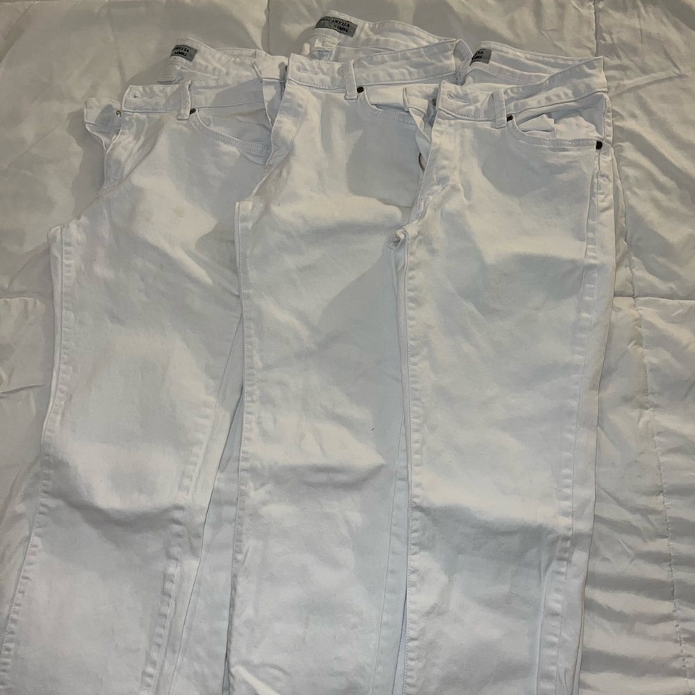 Doc and Amelia’s white jeans